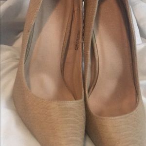 Charlotte Russe pumps